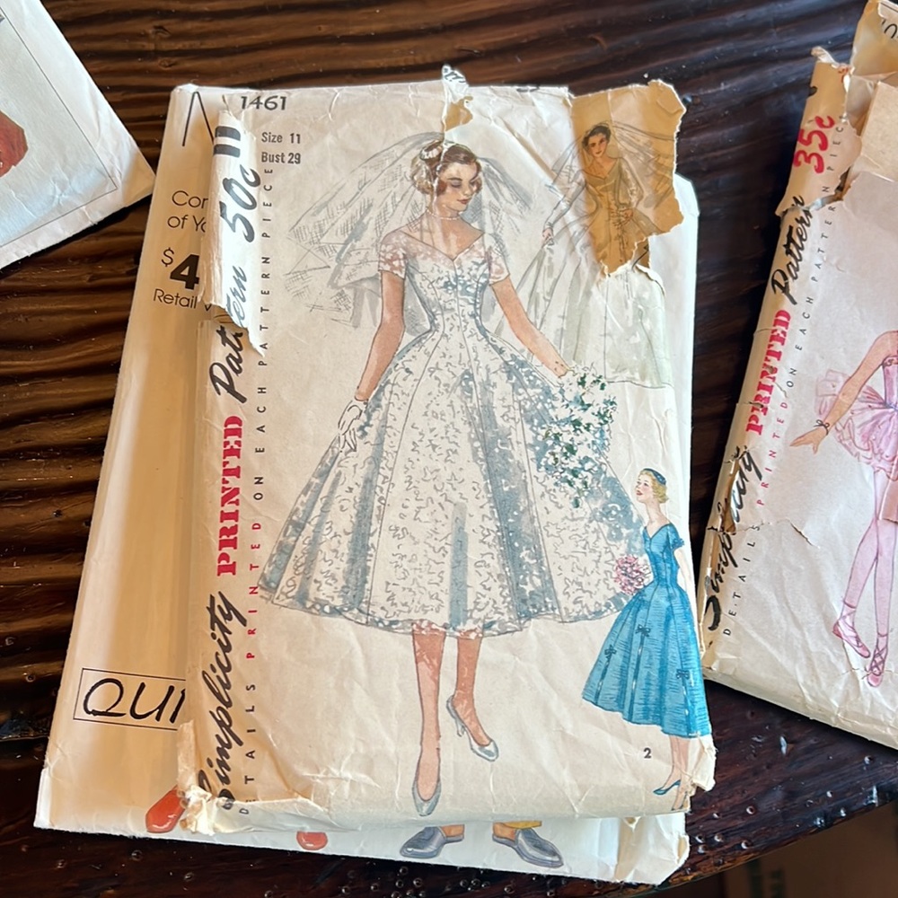 Group of Vintage Patterns - Picture 5 of 7